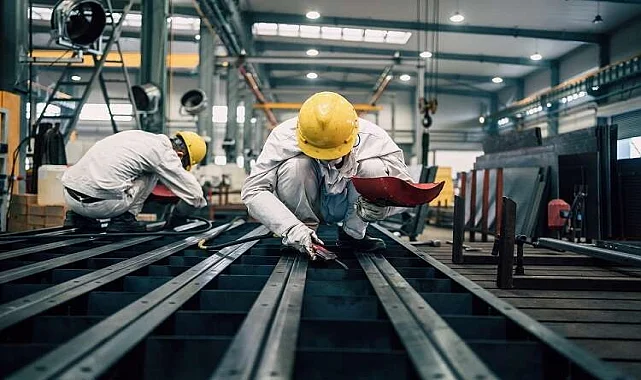 Bayraklı Dükkan İlaçlama